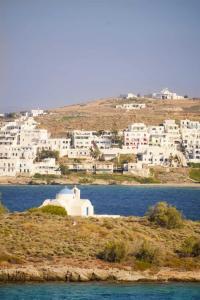 Naoussa, Paros Island - The Cool Kid of The Cyclades - Photo Tips ...